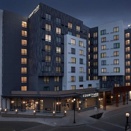 Courtyard By Marriott Nanaimo Hotell Exteriör bild