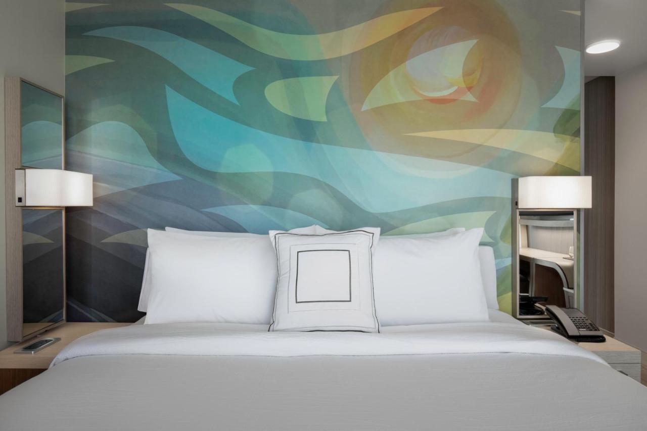 Courtyard By Marriott Nanaimo Hotell Exteriör bild